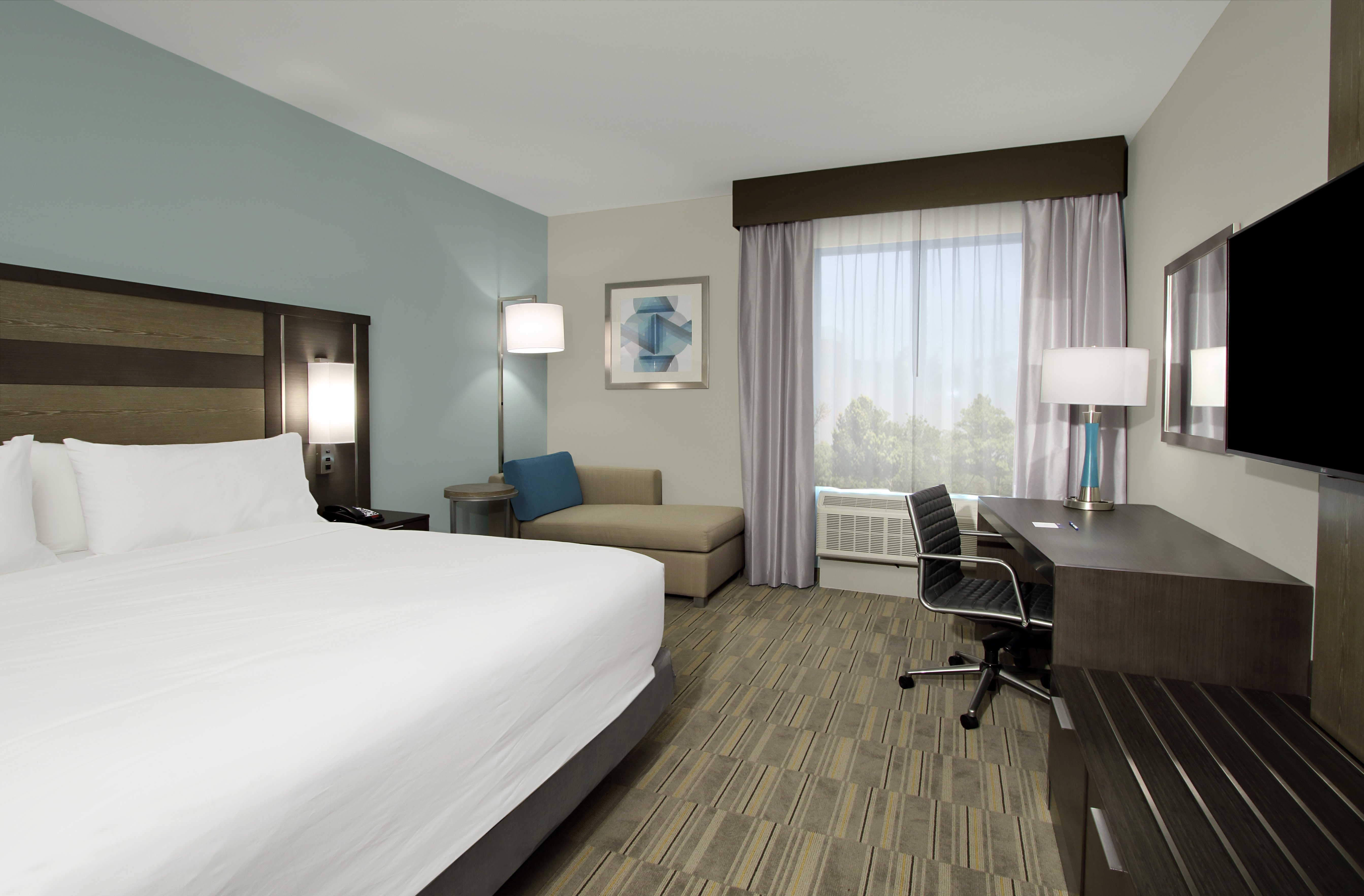 holiday inn express and suites lake charles south