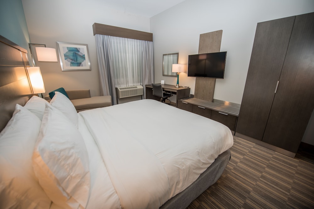 holiday inn express and suites lake charles south