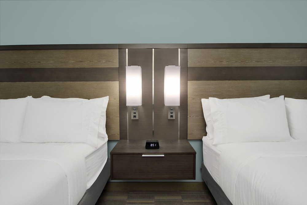 holiday inn express and suites lake charles south
