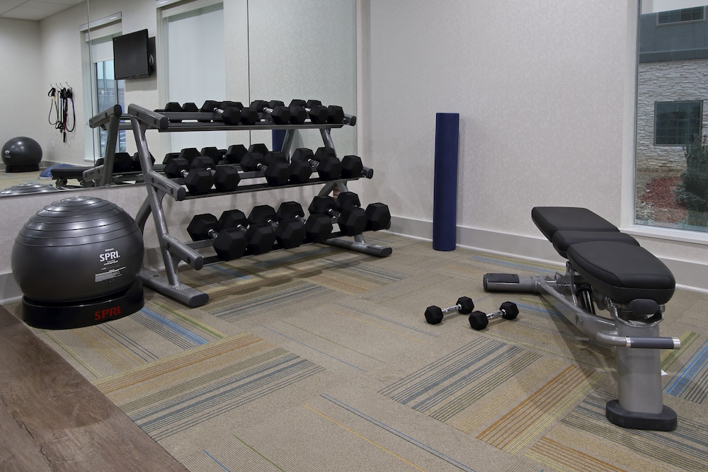 holiday inn express and suites lake charles south