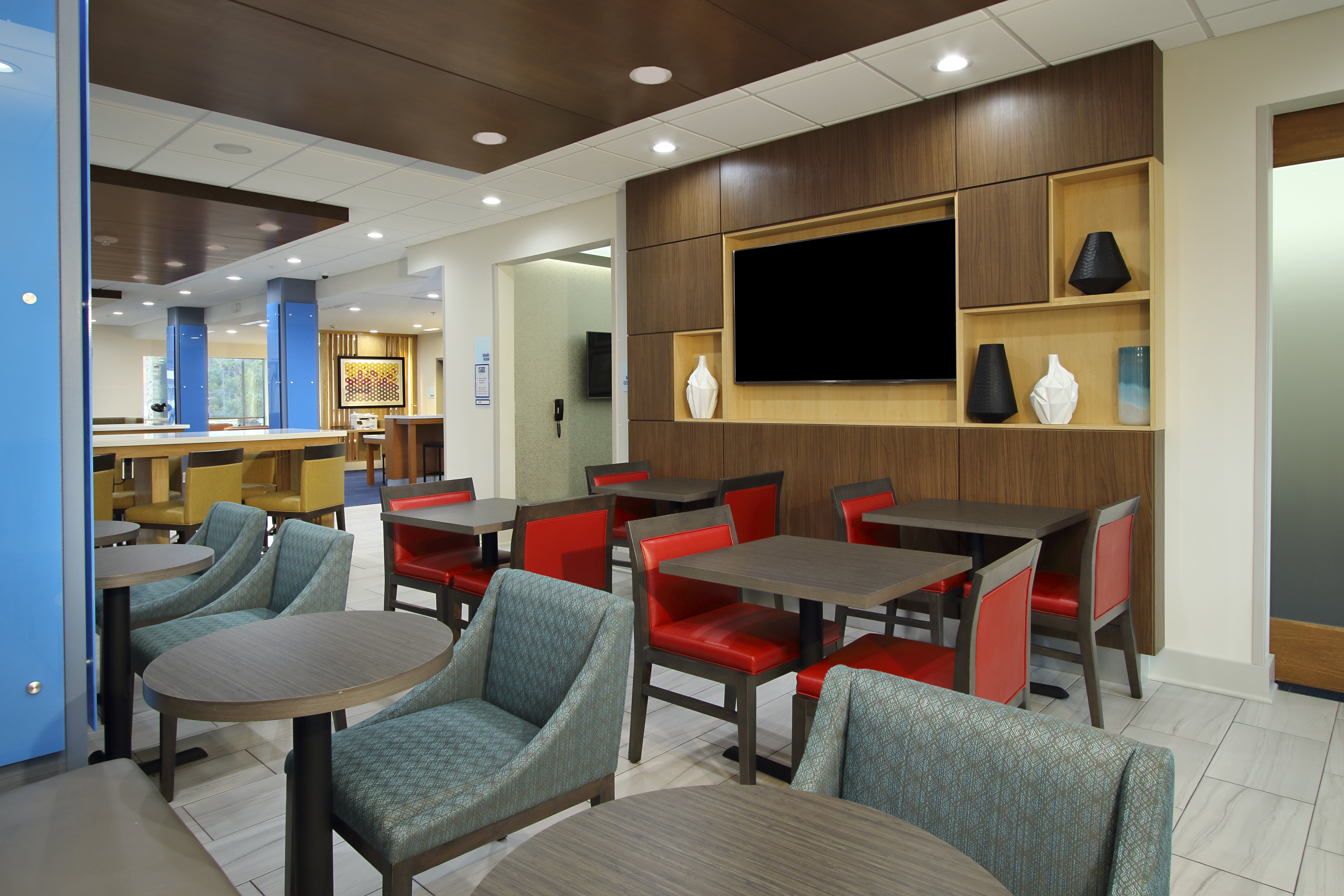 holiday inn express and suites lake charles south