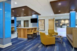 Holiday Inn Express & Suites Lake Charles South,Lake Charles>>Calcasieu Parish,3 star
