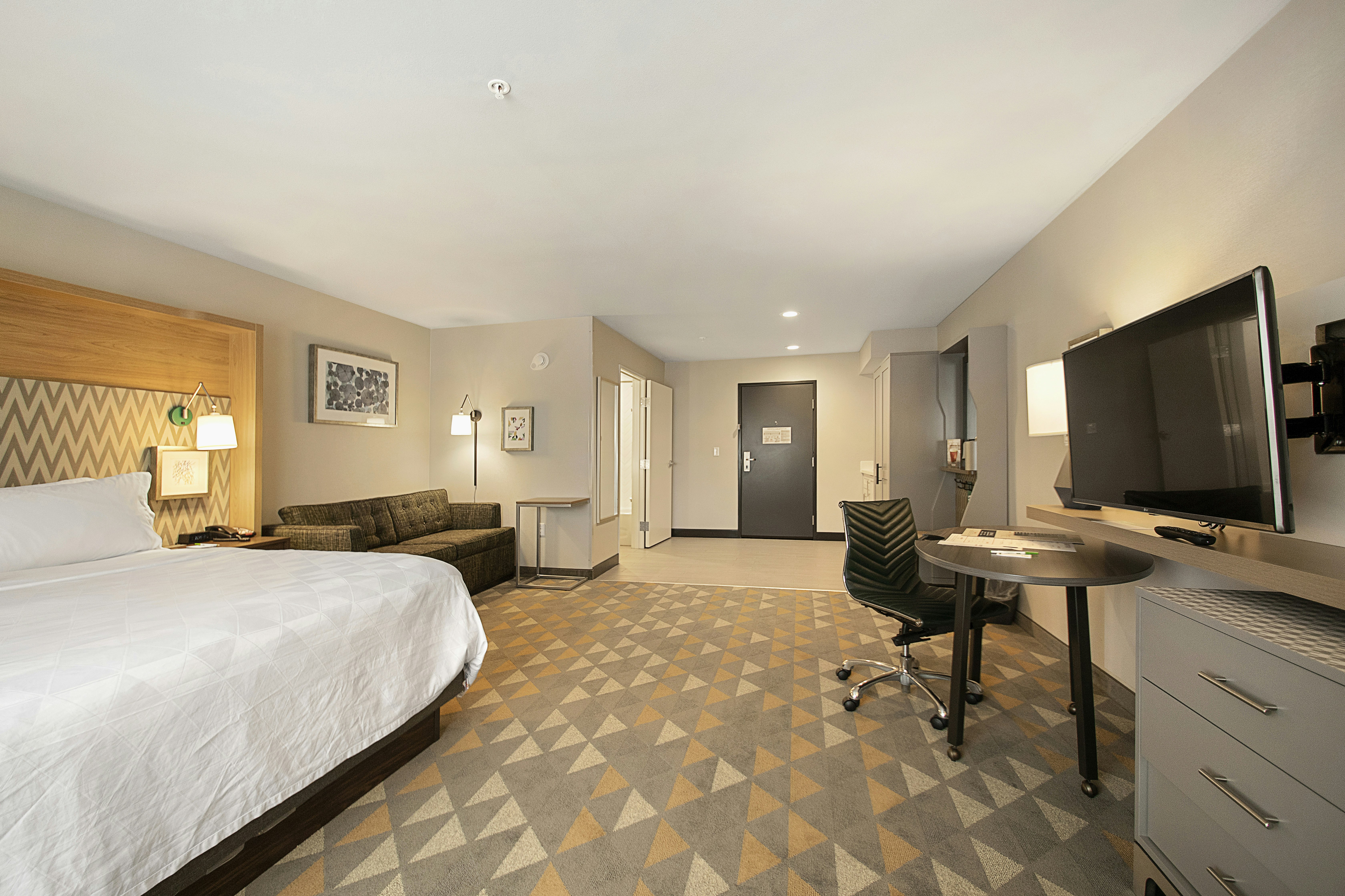 holiday inn and suites decatur forsyth by ihg