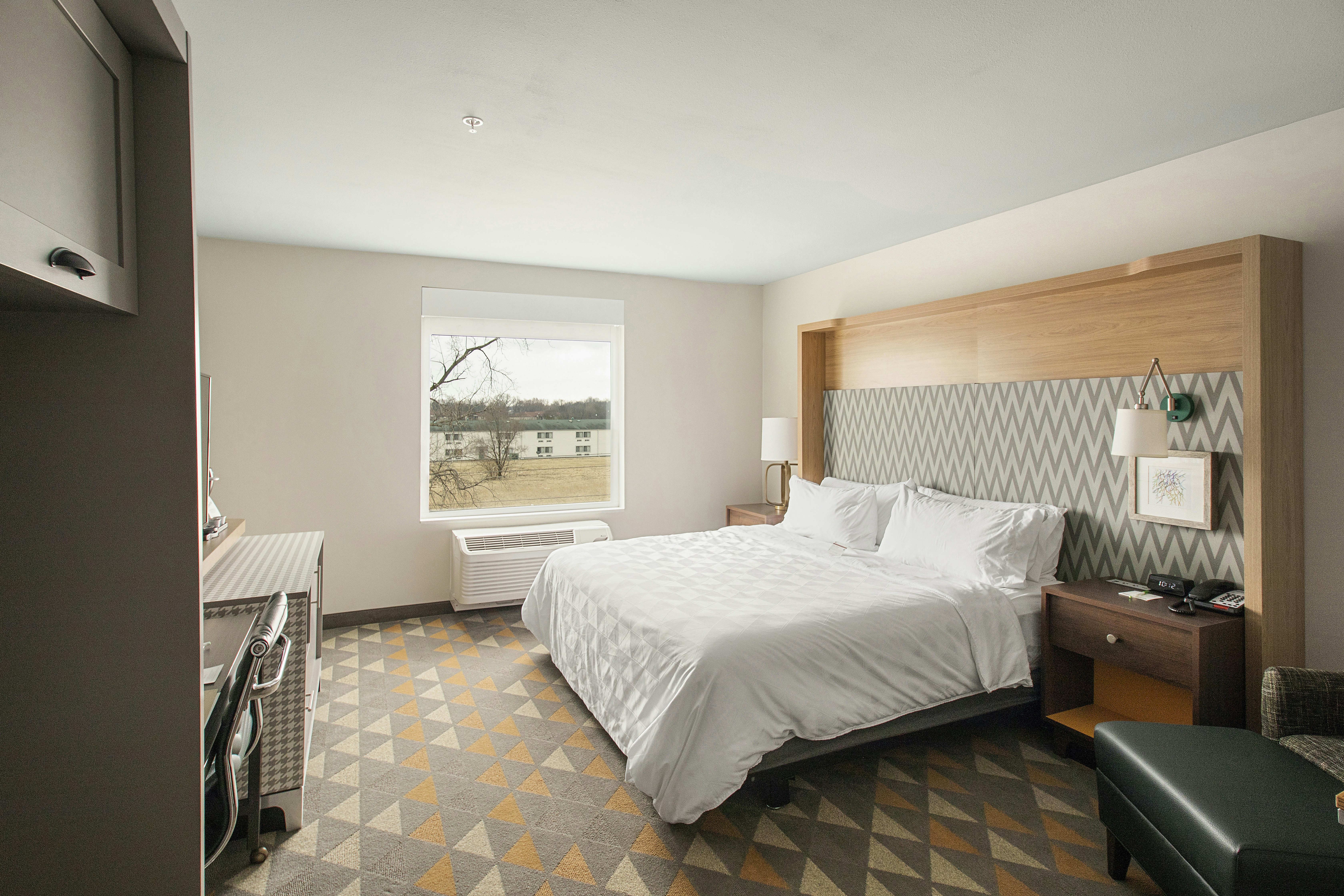 holiday inn and suites decatur forsyth by ihg