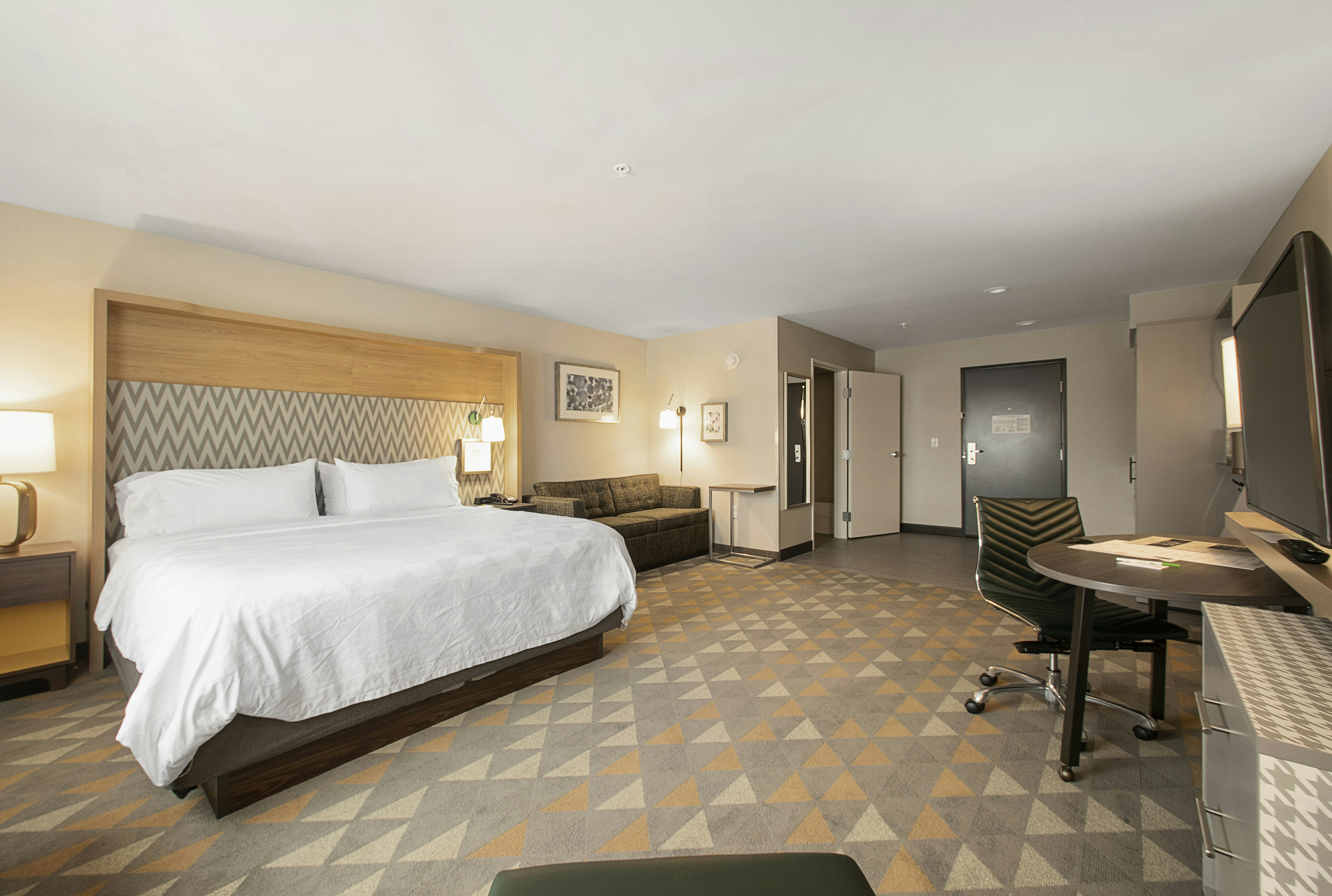 holiday inn and suites decatur forsyth by ihg