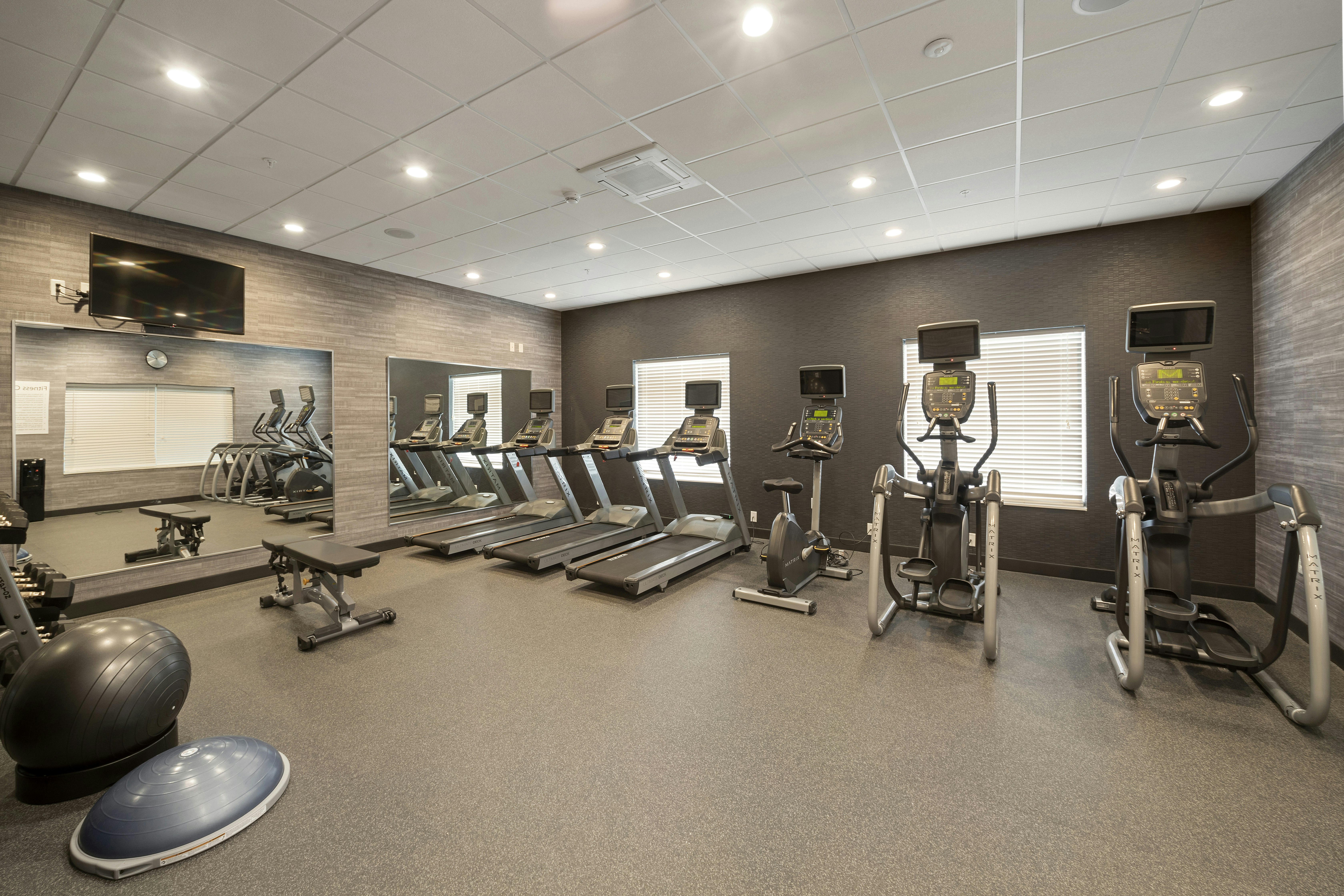 holiday inn and suites decatur forsyth by ihg