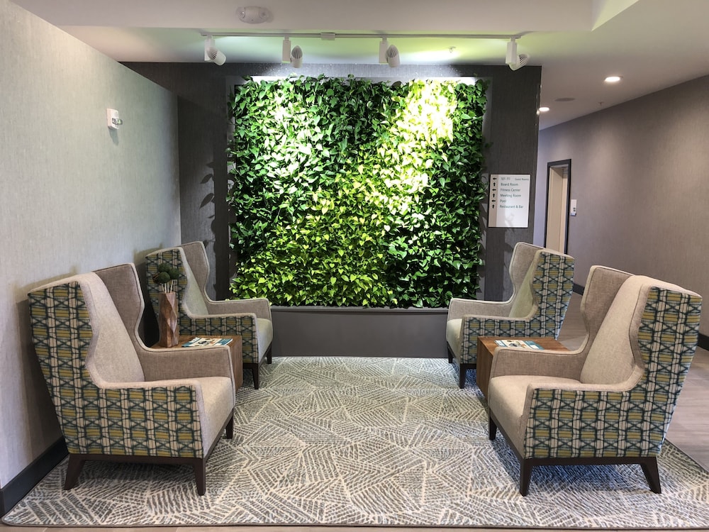 holiday inn and suites decatur forsyth by ihg