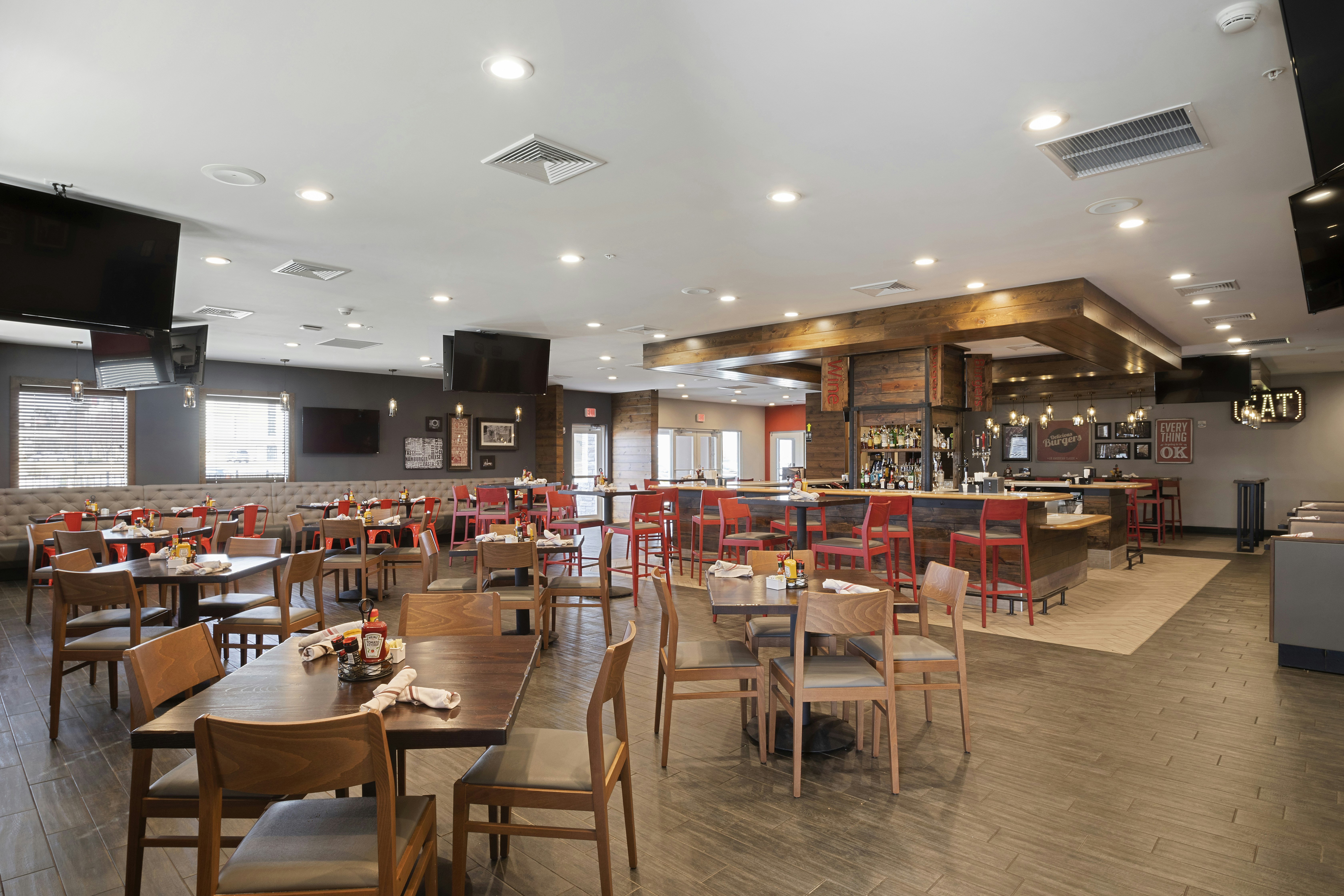 holiday inn and suites decatur forsyth by ihg
