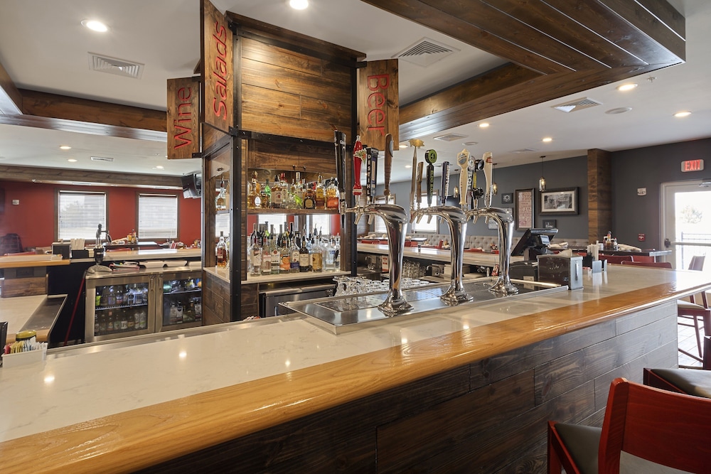 holiday inn and suites decatur forsyth by ihg