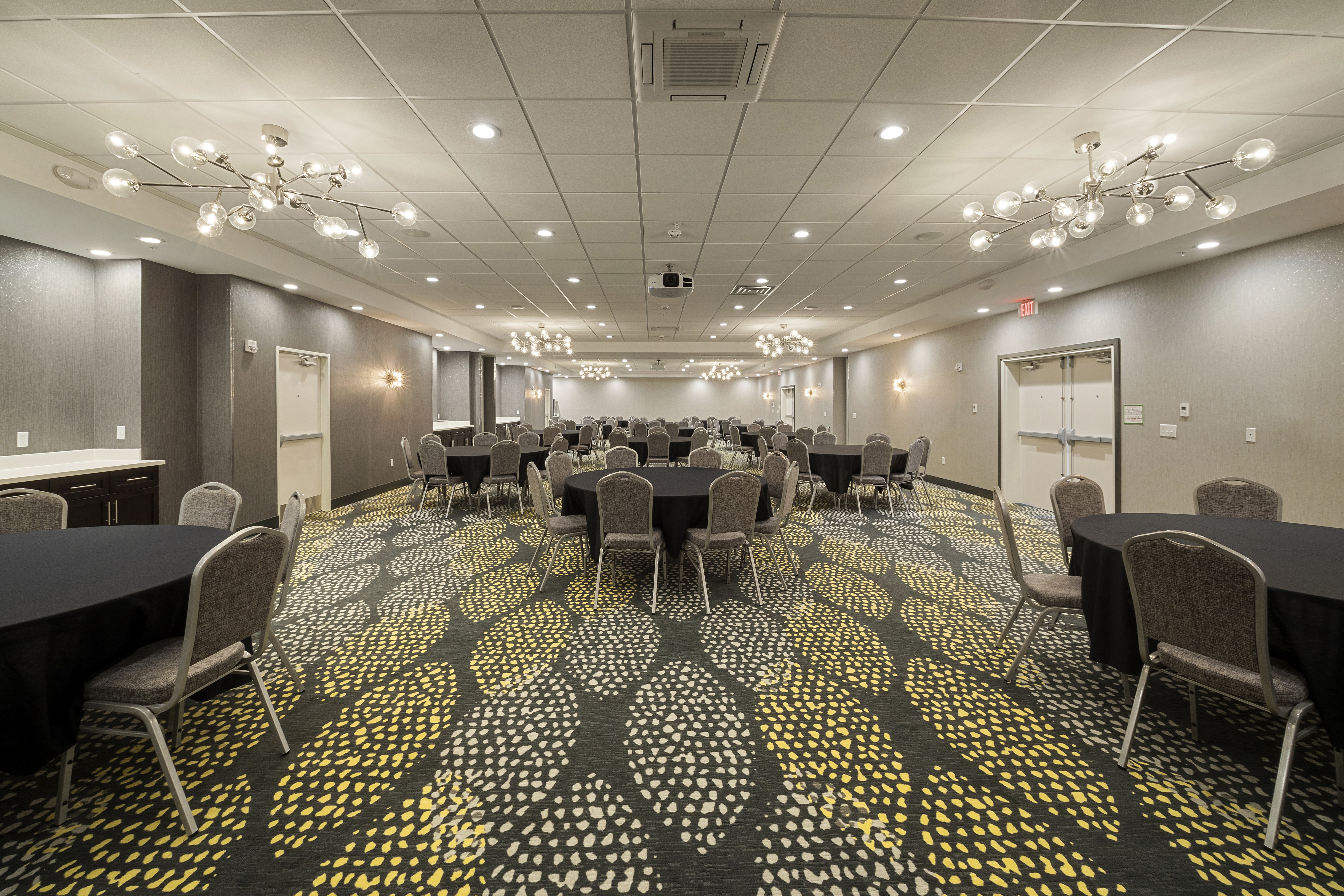 holiday inn and suites decatur forsyth by ihg