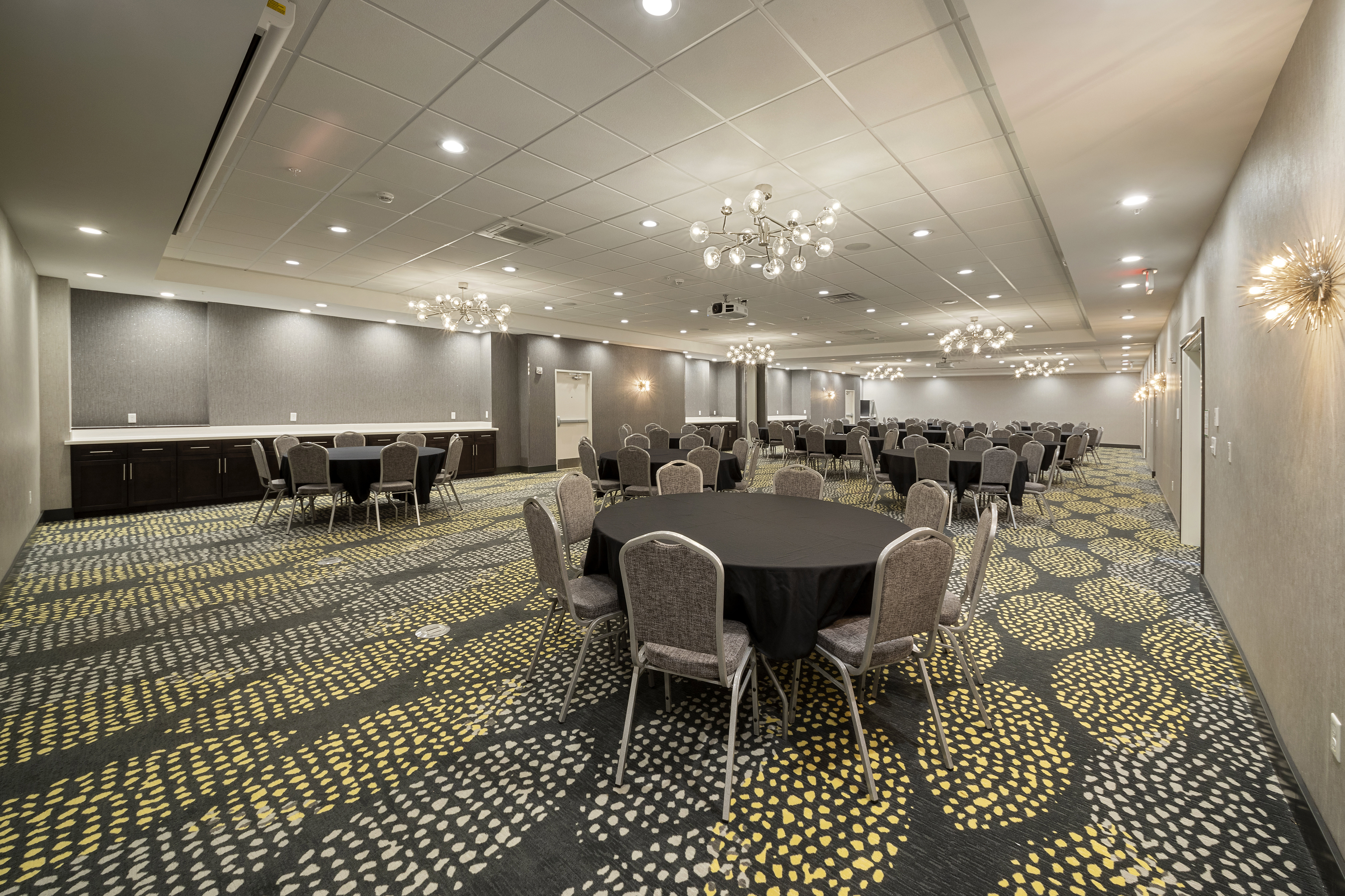 holiday inn and suites decatur forsyth by ihg