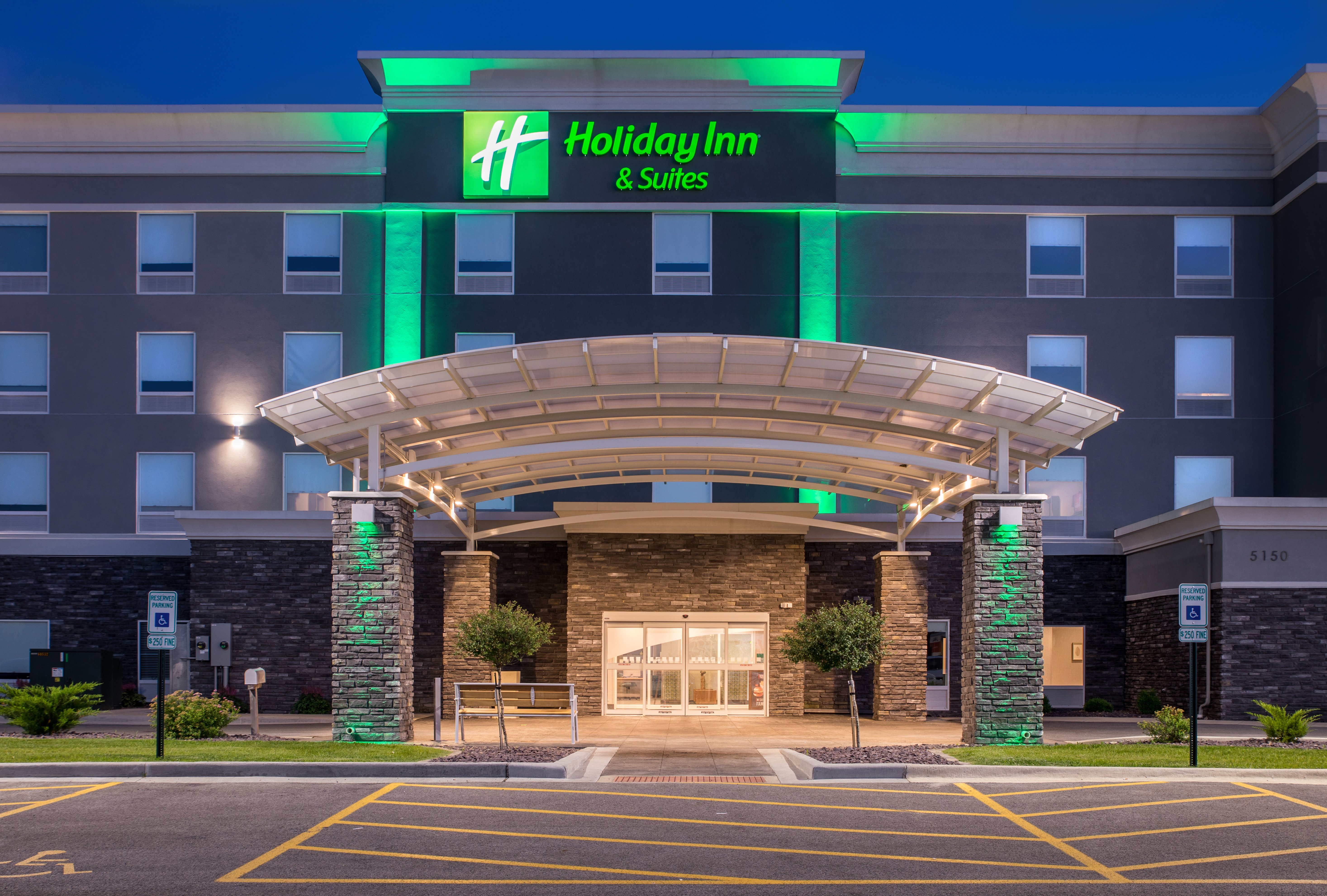 holiday inn and suites decatur forsyth by ihg