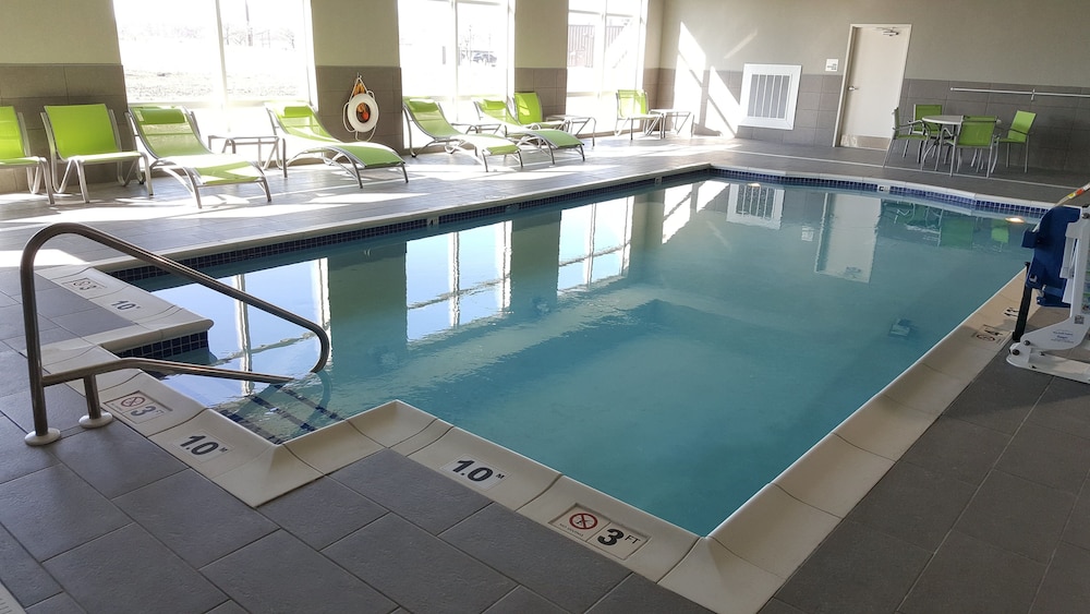 holiday inn and suites decatur forsyth by ihg