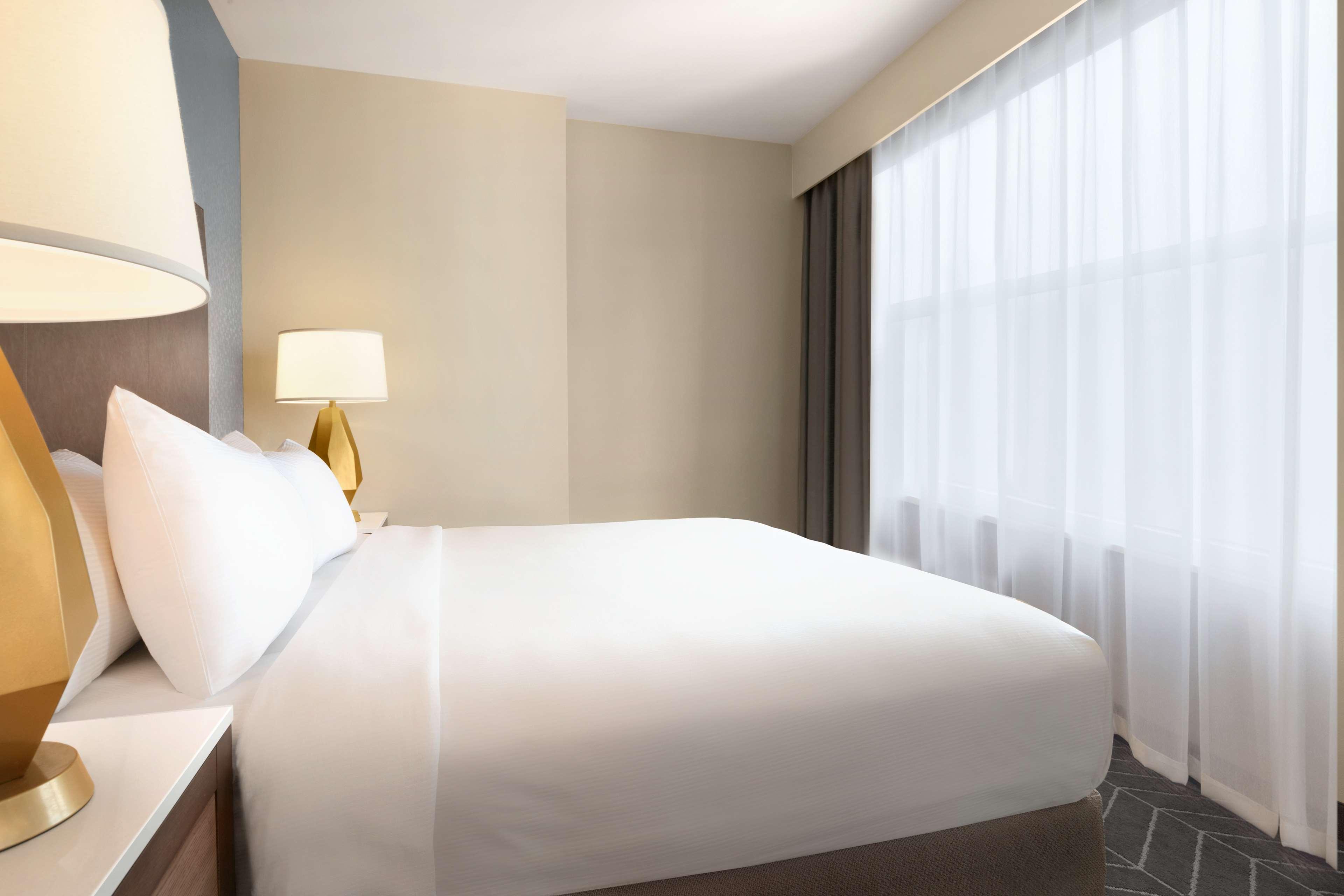 embassy suites by hilton wilmington riverfront