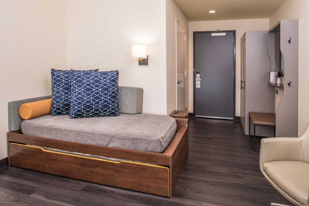 holiday inn joplin by ihg
