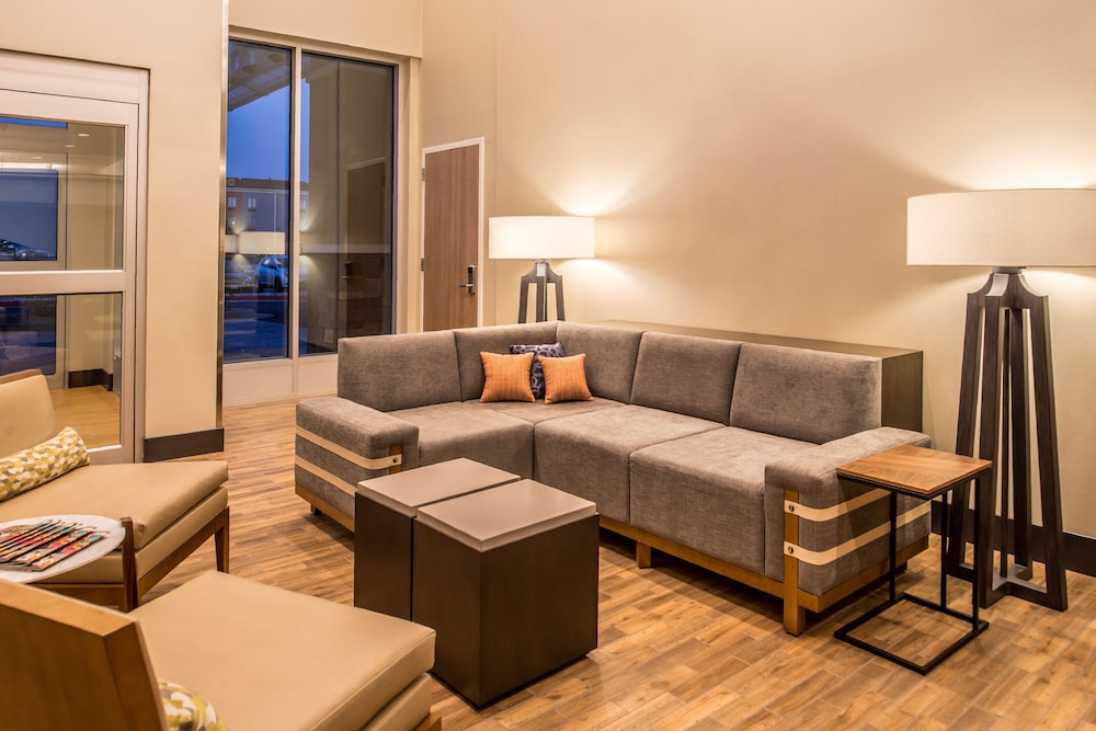 holiday inn joplin by ihg