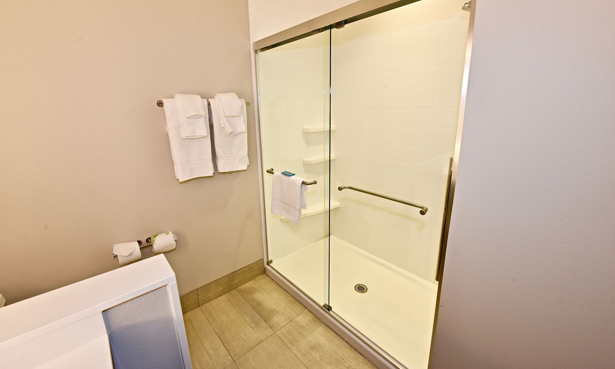 holiday inn express and suites perryville by ihg