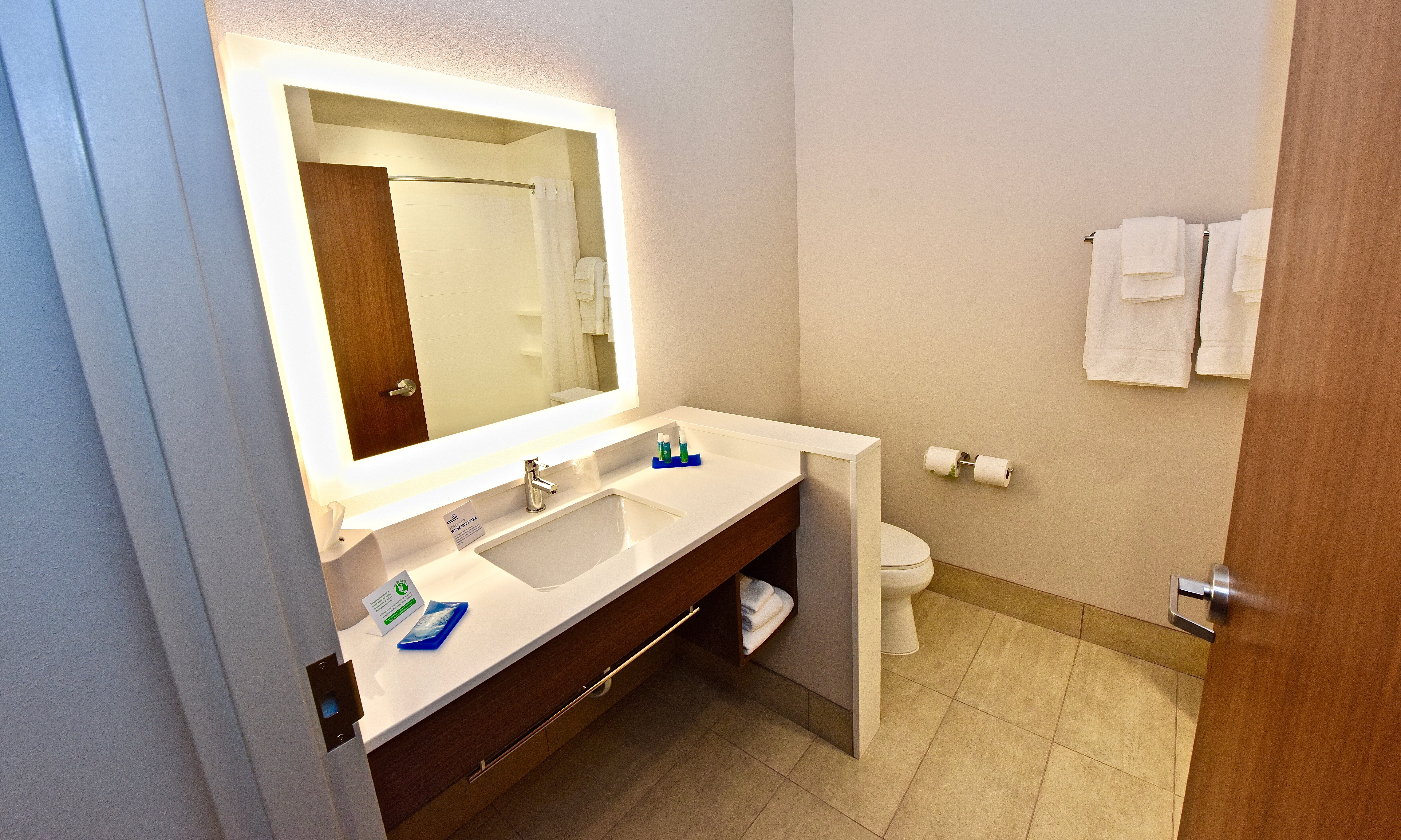 holiday inn express and suites perryville by ihg