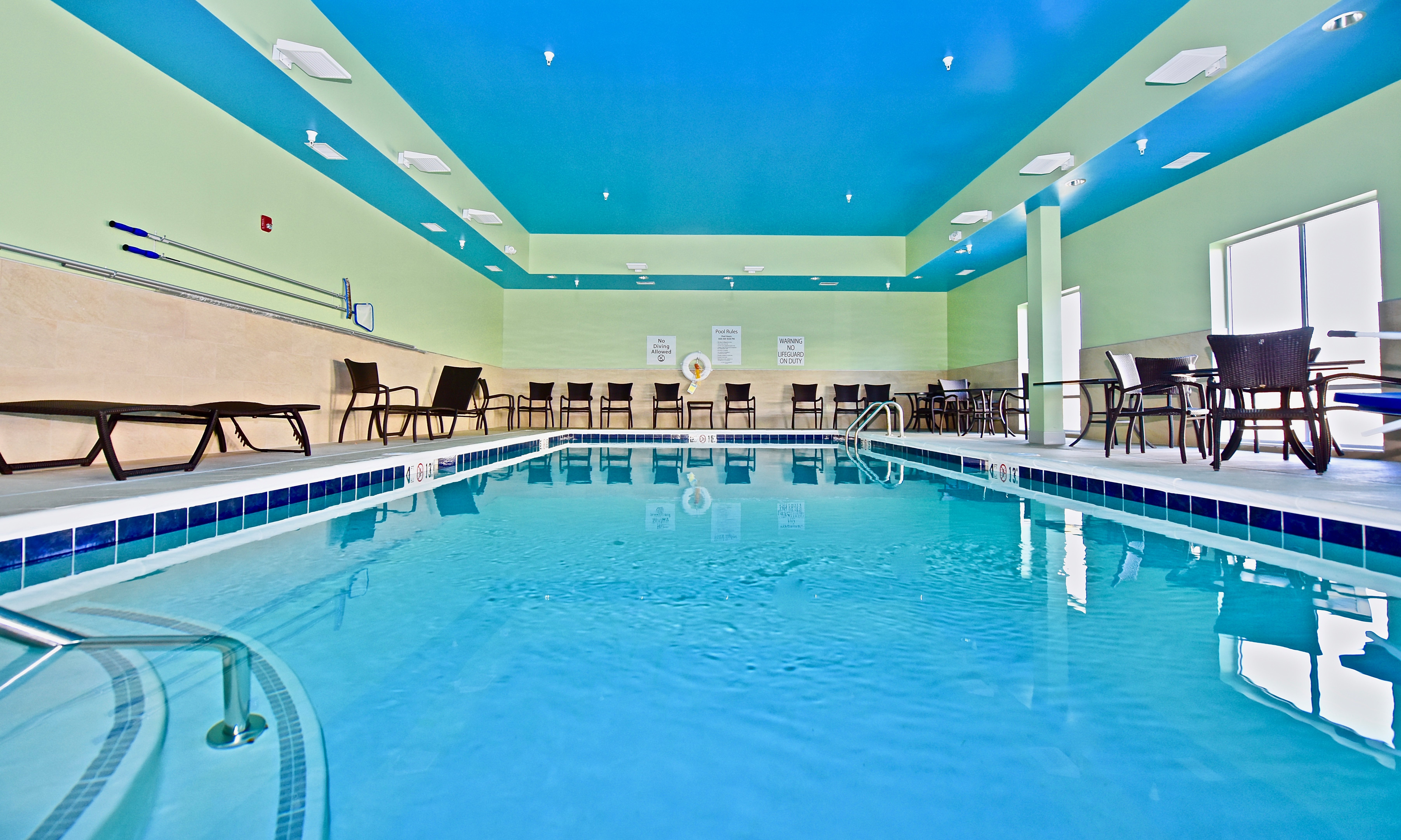 holiday inn express and suites perryville by ihg