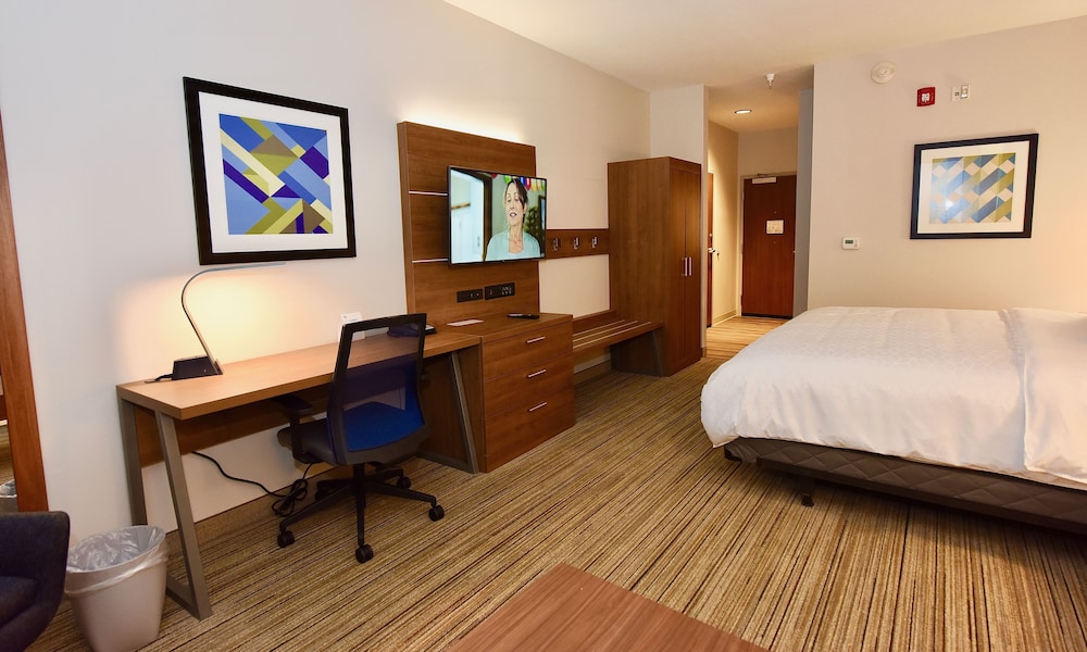 holiday inn express and suites perryville by ihg