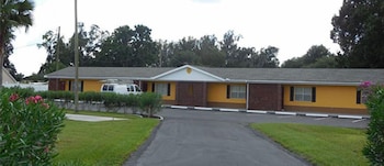 Tropicana Motel Wauchula,Florida>>Bowling Green,3 star