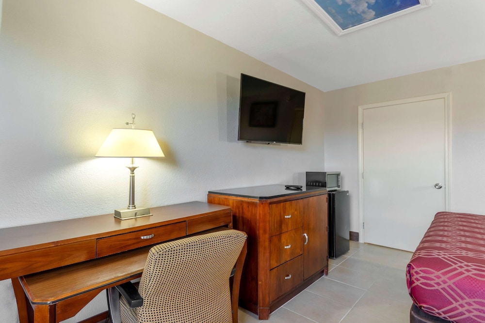 econo lodge