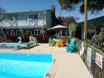 Captain's Cove Motel,Brunswick>>Bolivia,3 star