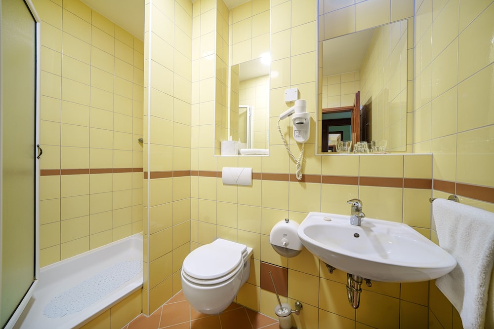 vrata krke hotel