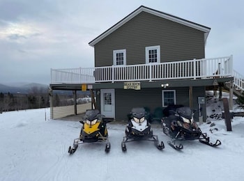 Bear Rock Suites,,3 star