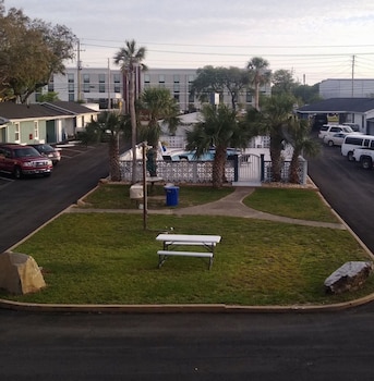 gulf coast inn