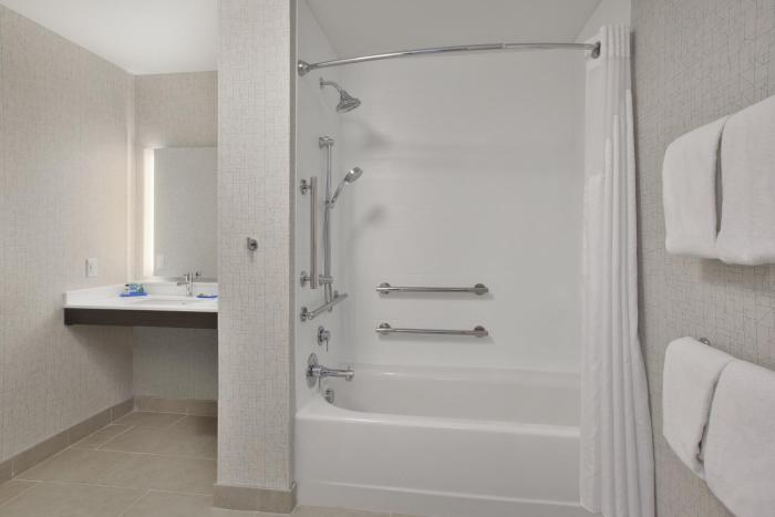holiday inn express auburn hills south by ihg