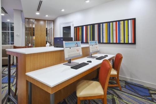 holiday inn express auburn hills south by ihg