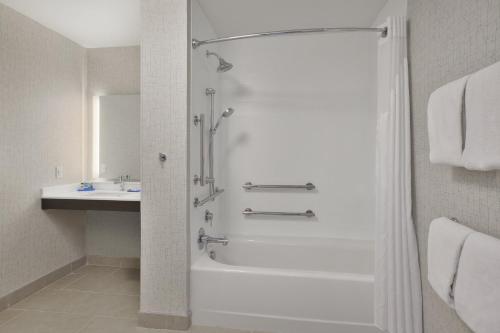holiday inn express auburn hills south by ihg