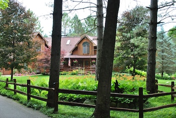Horton Creek Inn B&B,Bay Township>>Bay Harbor,3 star