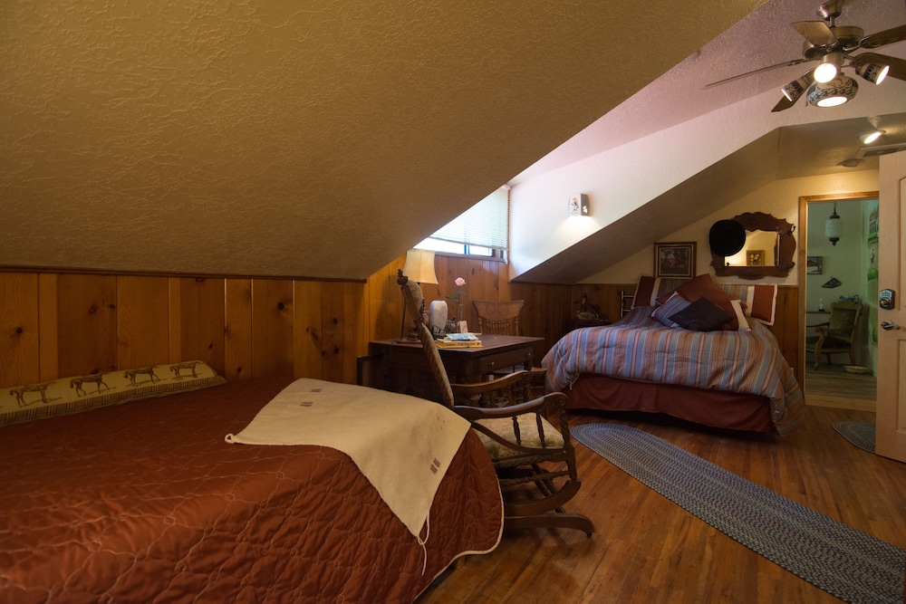 red horse bed and breakfast