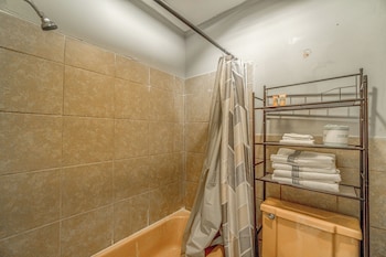 oyo holiday capri motel and rv park