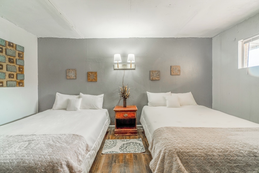 oyo holiday capri motel and rv park
