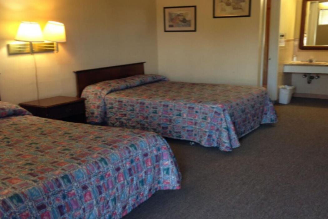 Oyo Holiday Capri Motel & Rv Park,United States Of America>>Booneville,3 star