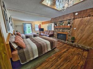 cedar wood inn