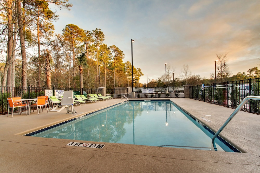 holiday inn express and suites summerville by ihg