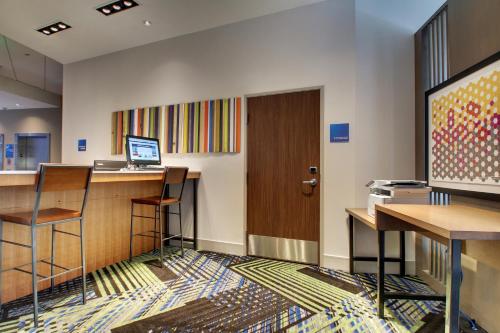 holiday inn express and suites summerville by ihg
