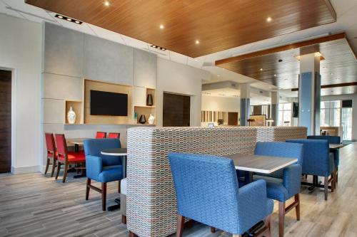 holiday inn express and suites summerville by ihg