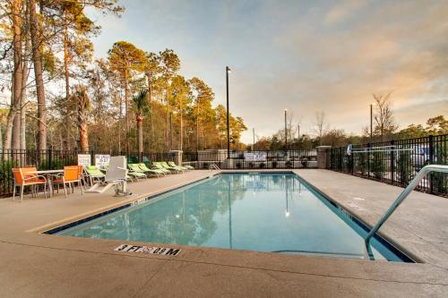 holiday inn express and suites summerville by ihg