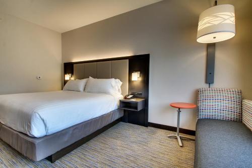 holiday inn express and suites summerville by ihg