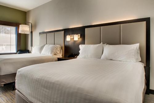 holiday inn express and suites summerville by ihg