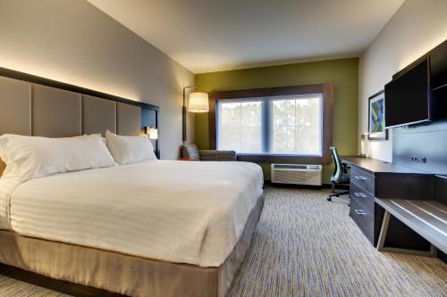 holiday inn express and suites summerville by ihg