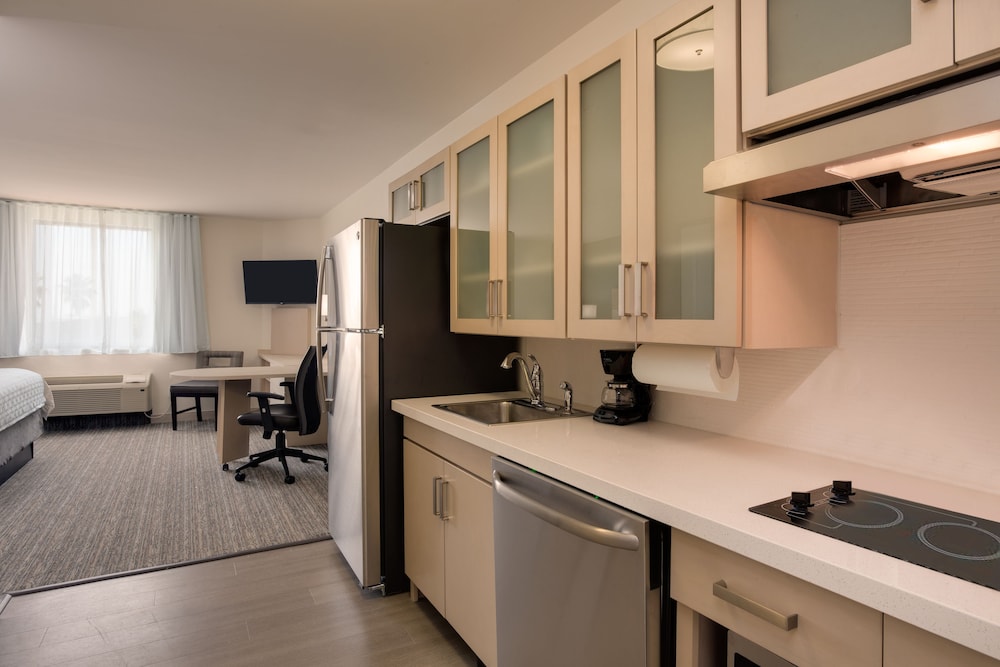 candlewood suites miami intl airport 36th st by ihg