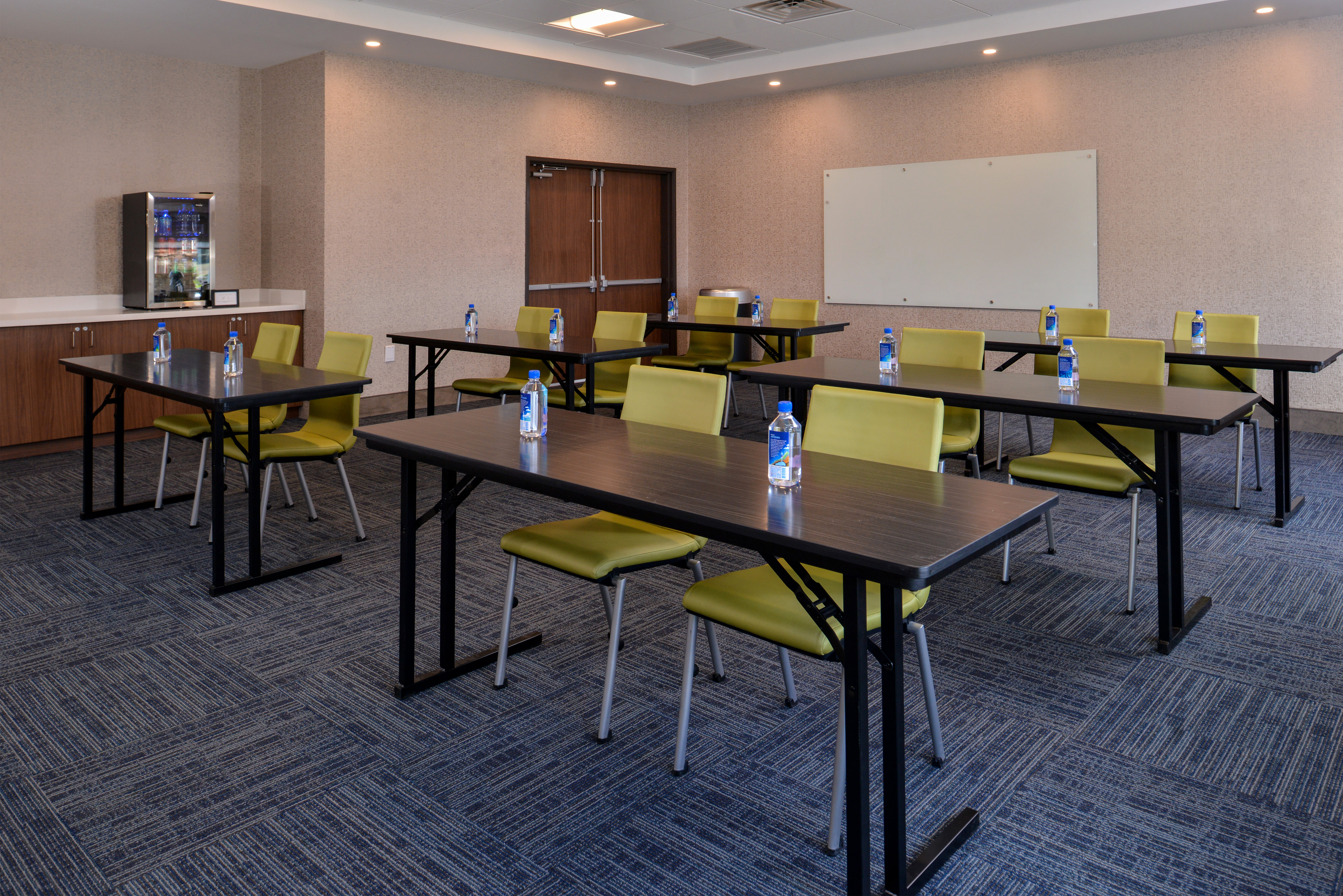 holiday inn express and suites west melbourne by ihg