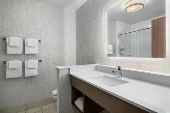 holiday inn express and suites west melbourne by ihg