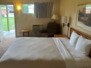 Big Bend Traveler's Inn,Hoisington>>Great Bend,2 star